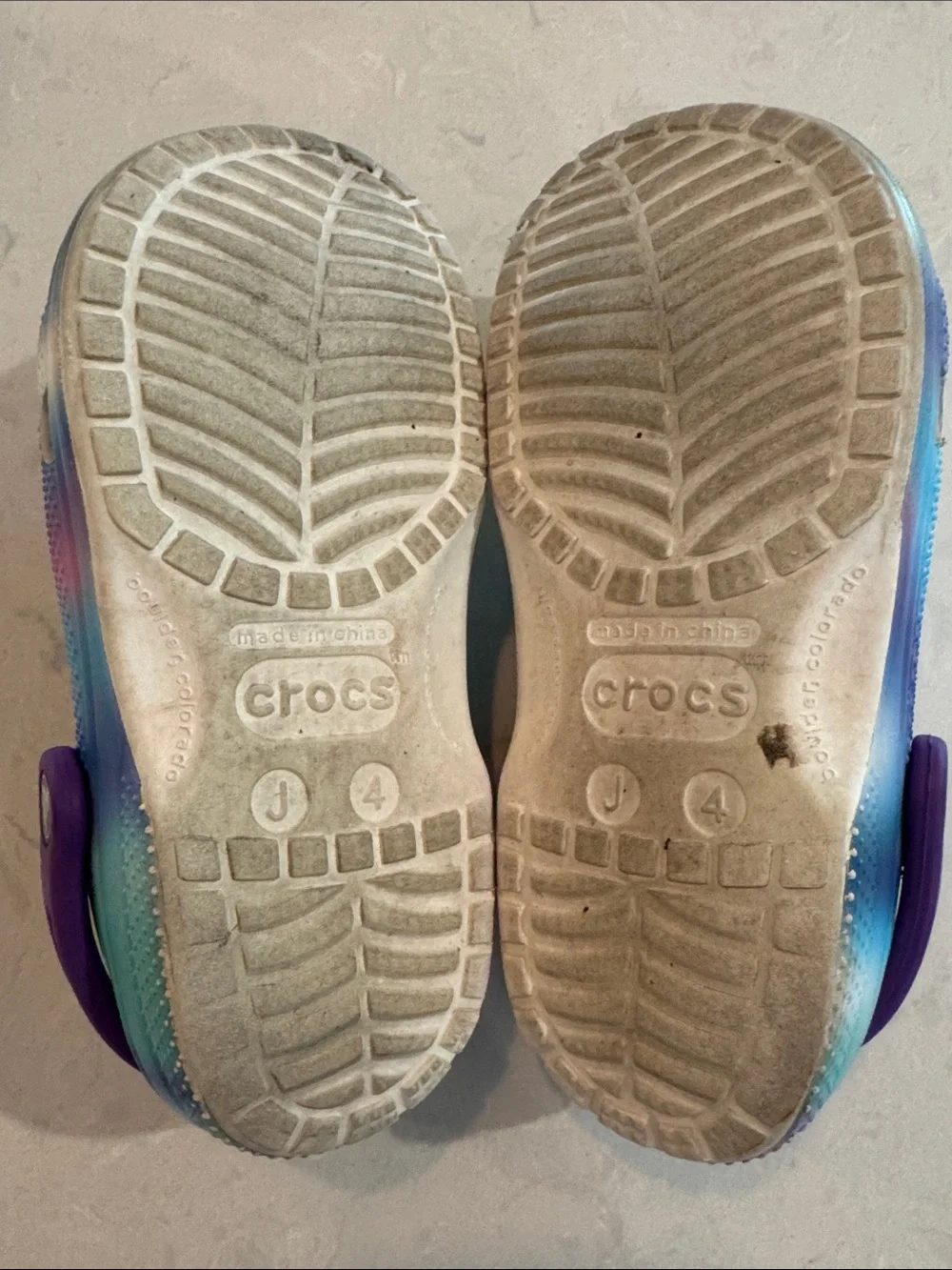 CROCS Classic Kids Tie-Dye Clogs with Purple Heel Strap Size J4